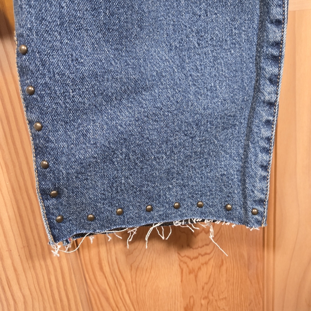 Torrid High Rise Straight Fit Cropped Jeans Blue Denim Raw Hem Size 20 Regular - Picture 5 of 12
